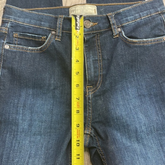 Free People High Rise Skinny Jeans, 61855-16515125, distressed, size 28 - Picture 4 of 9